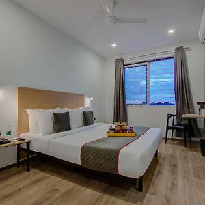 Super Townhouse Global Village Tech Park Near Kengeri Bus Terminal Metro Station